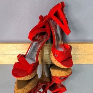 SZ 7 red canvas buckle strap cork platform open toe heels zip back ankle strap